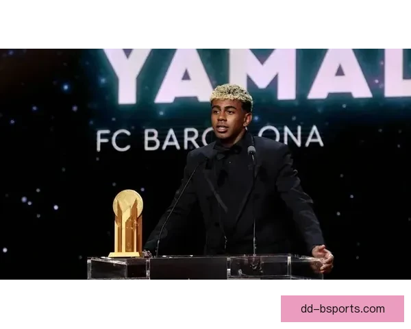 佩德里荣膺度科帕奖成为全球最具潜力青年球员的代表